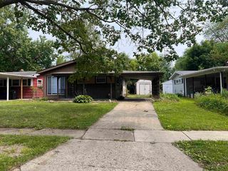 1427 Blackberry Ln, Flint, MI 48507