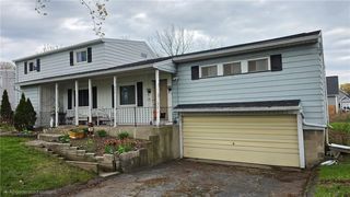 454 McCall Rd, Greece, NY 14616
