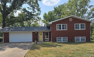 118 Pamela Dr, Belleville, IL 62223
