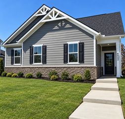 4022 Red Hawk Rd, Columbia, TN 38401