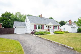 1344 Sumner Avenue, Schenectady, NY 12309
