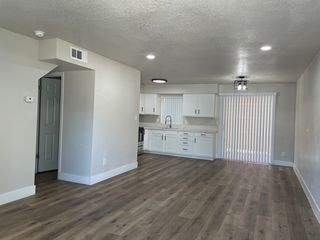 2490 S  10th St #1, Sanger, CA 93657