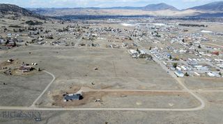 Mahalo Ln, Butte, MT 59701