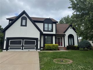1361 S  Hunter Dr, Olathe, KS 66062