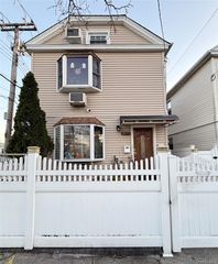 111-20 14th Road, College Pt, NY 11356