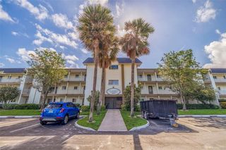 4595 CHANCELLOR STREET NE #105, Saint Petersburg, FL 33703