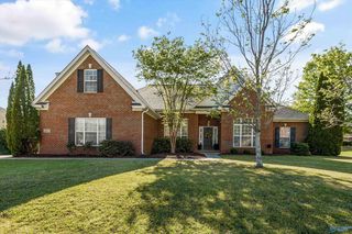 2802 Stepper St SE, Owens Cross Roads, AL 35763
