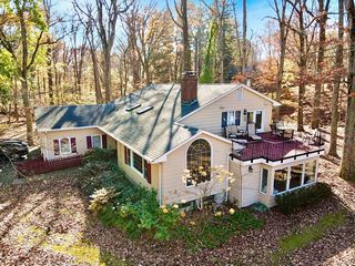 1 Meeting Grove Lane, Norwalk, CT 06850