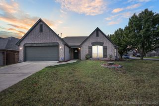 612 N  Willow Ave, Broken Arrow, OK 74012