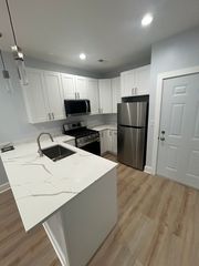 3718 W  Belmont Ave #2R, Chicago, IL 60618