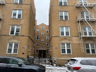 759 42nd St #14A, Brooklyn, NY 11232