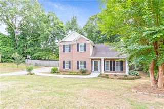 137 Candle Ln, Dallas, GA 30132