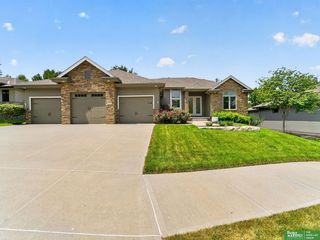 3328 S  188th St, Omaha, NE 68130