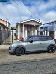 1015 70th Ave, Oakland, CA 94621