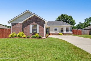 7713 W  Falcon Cir, Ocean Springs, MS 39564