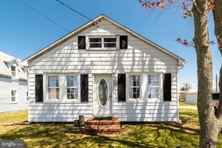 209 New Jersey Ave, Fortescue, NJ 08321