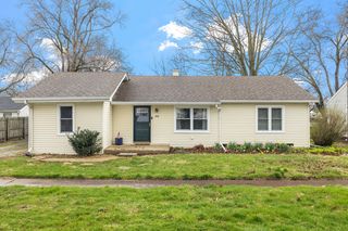308 W  6th St, Aroma Park, IL 60910