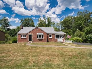 11831 North St, North Huntingdon, PA 15642