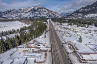 7386 US Highway 2 E, Columbia Falls, MT 59912