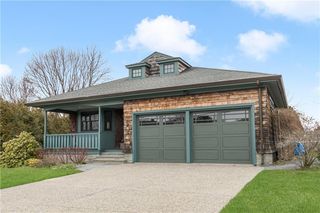 69 Cliff Dr, Bristol, RI 02809