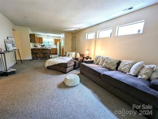 47 Lake Dr #K15, Hendersonville, NC 28739