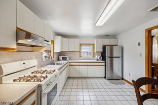 9 Church Sq, Harrison, NJ 07029