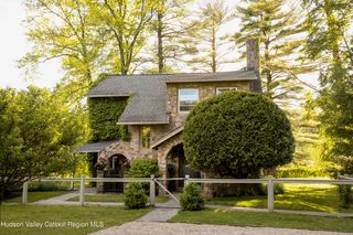 21-23 Library Lane, Woodstock, NY 12498