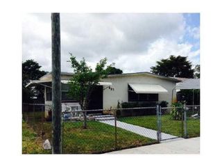521 NW 15th Way, Fort Lauderdale, FL 33311