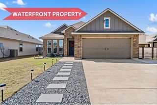 909 McCandles Rd, Waco, TX 76705