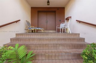 9208 Emerson Ave, Surfside, FL 33154
