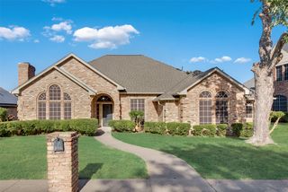 504 Deer Creek Dr, Desoto, TX 75115
