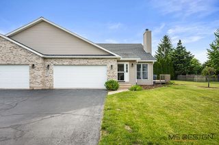 941 S  Locust St, Sycamore, IL 60178