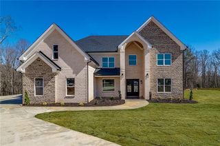 1814 Daffodil Ct, Hoschton, GA 30548