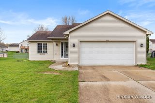 444 Voyager Dr, Wayland, MI 49348