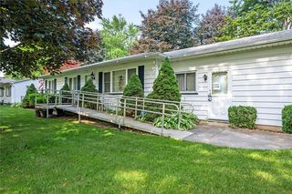 35 Francine Dr, Rochester, NY 14606