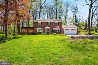 293 Aronimink Dr, Newtown Square, PA 19073