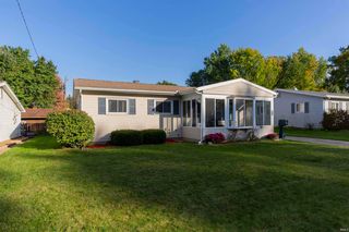 4028 Coral Dr, South Bend, IN 46614