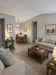 1244 Oxford Manor Ct #1, South Lyon, MI 48178