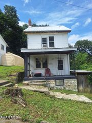 1318 14th Ave, Altoona, PA 16601