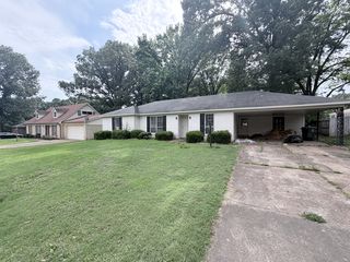 3331 Fox Chase Dr, Memphis, TN 38115