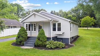 149 & 149A Maple Ridge Rd, Candler, NC 28715