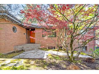 2211 SE 76th Ave, Portland, OR 97215