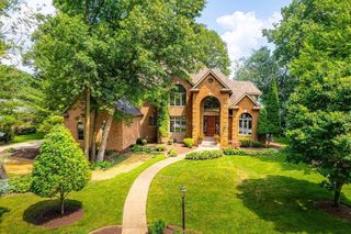 388 Deer Ridge Rd, Valparaiso, IN 46385