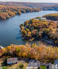15 Loveland Drive, Sandy Hook, CT 06482