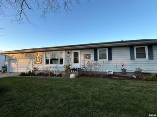 105 Abbey Dr, Geneseo, IL 61254