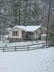 169 Shrader Rd, Cedar Bluff, VA 24609