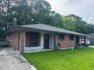 1207 Plaza Dr, Clinton, LA 70714