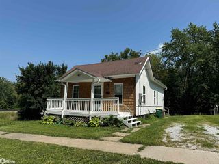 401 N  D St, Fairfield, IA 52556