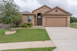 749 High Summit Trl, Fort Worth, TX 76131