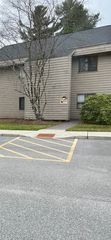 84 Hawthorne Circle, South Burlington, VT 05403